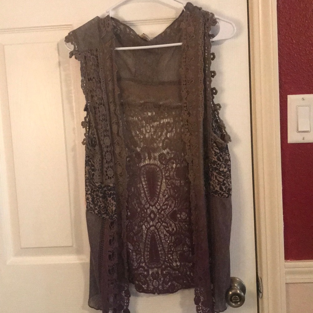 Buckle throw. Hardly worn. Size S
